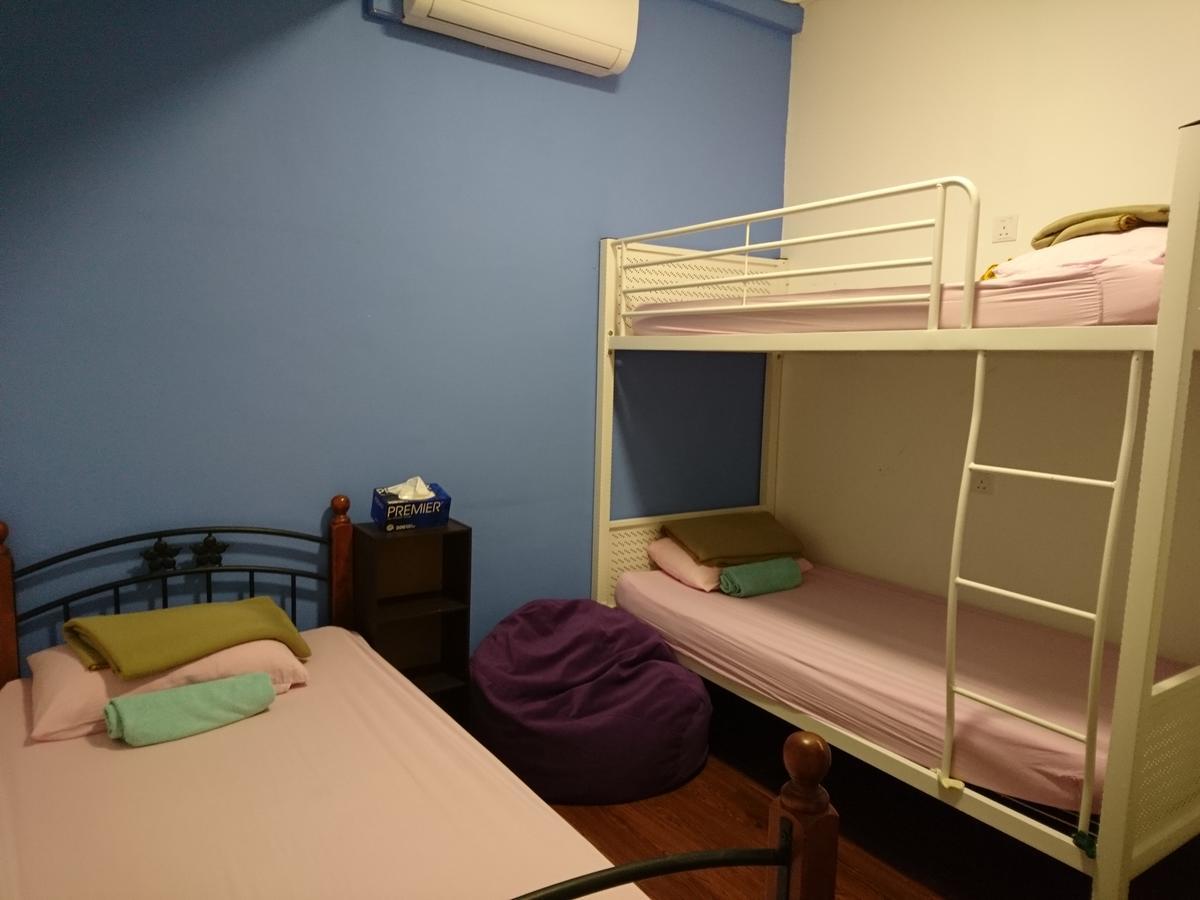 Moon Eleven Hostel Near Klia & Klia2 เซปัง ภายนอก รูปภาพ
