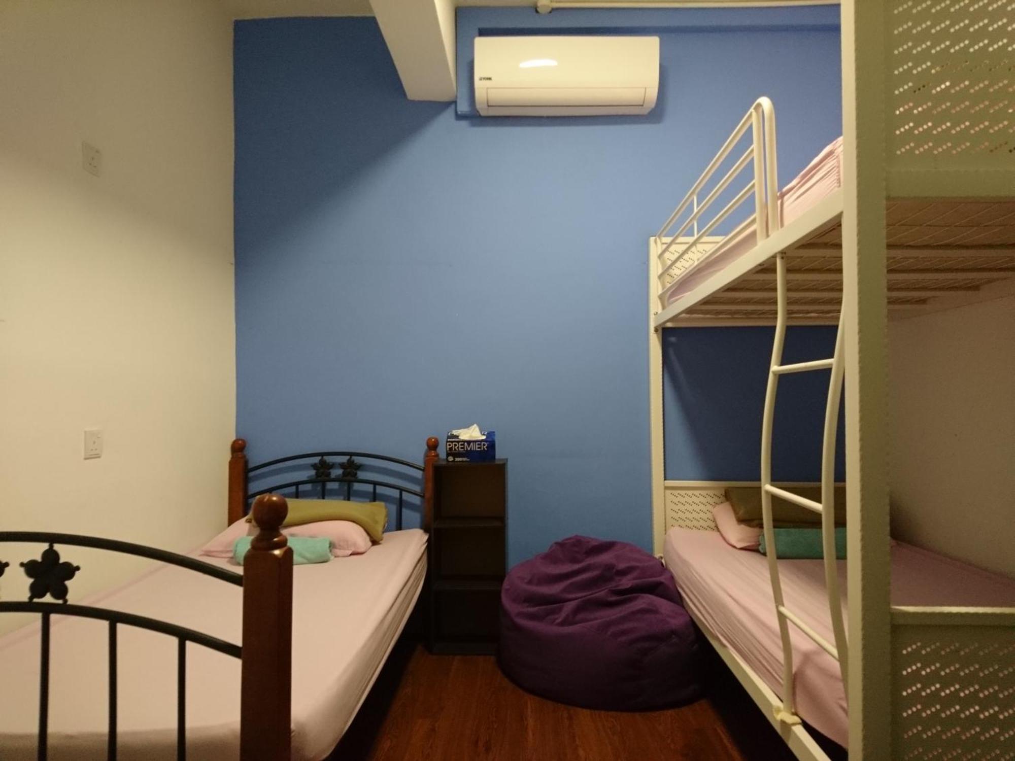 Moon Eleven Hostel Near Klia & Klia2 เซปัง ภายนอก รูปภาพ