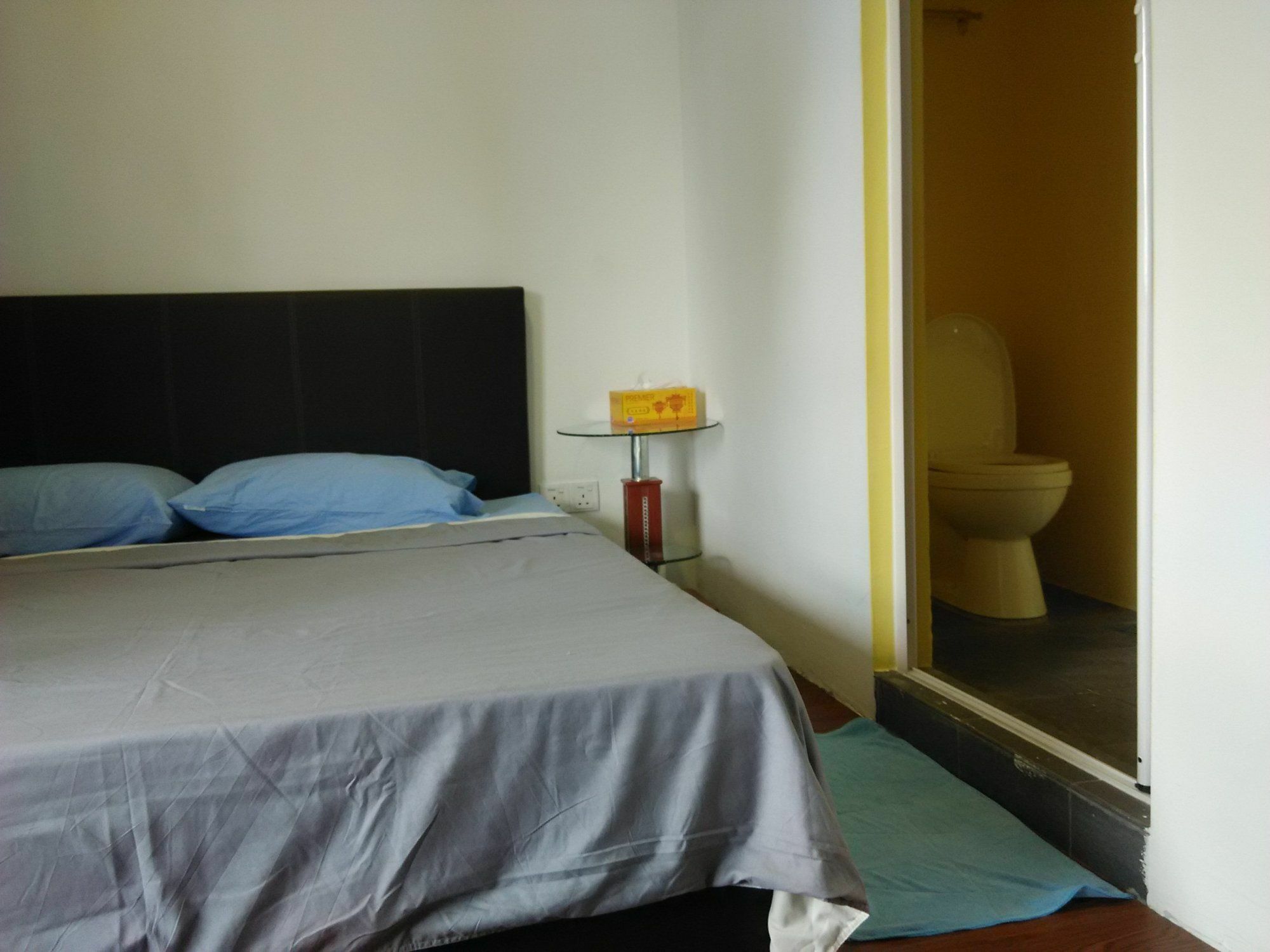 Moon Eleven Hostel Near Klia & Klia2 เซปัง ภายนอก รูปภาพ